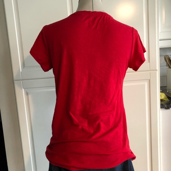 Wisconsin Badgers red v neck tee size L - Picture 2 of 5